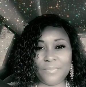 Meet your Posher, Carlotta